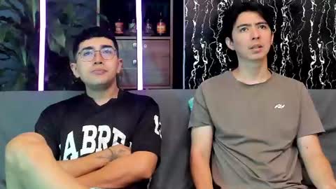 Alex and Camilo online show from July 14, 2:45 pm