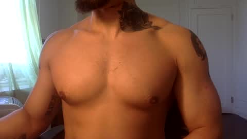 Snapshot of hornybbcxx chatting on February 18, 7:21 pm hornybbcxx online show from February 18, 7:21 pm