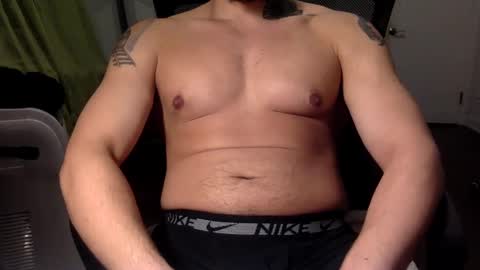 Snapshot of hornybbcxx chatting on February 27, 1:13 am hornybbcxx online show from February 27, 1:13 am