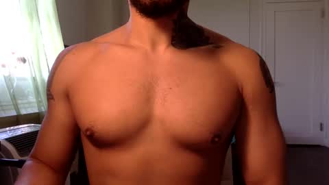 Snapshot of hornybbcxx chatting on December 29, 7:22 pm hornybbcxx online show from December 29, 7:22 pm