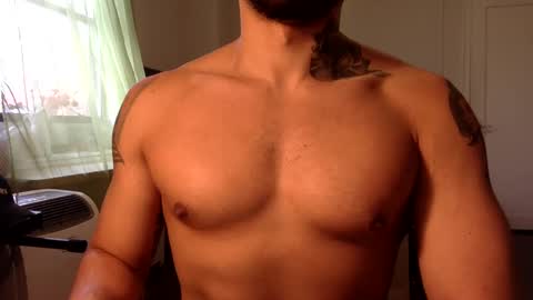 Snapshot of hornybbcxx chatting on December 4, 7:23 pm hornybbcxx online show from December 4, 7:23 pm