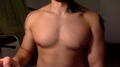 Snapshot of hornybbcxx chatting on December 13, 4:54 am hornybbcxx online show from December 13, 4:54 am