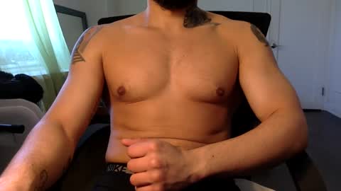 Snapshot of hornybbcxx chatting on March 3, 5:45 pm hornybbcxx online show from March 3, 5:45 pm