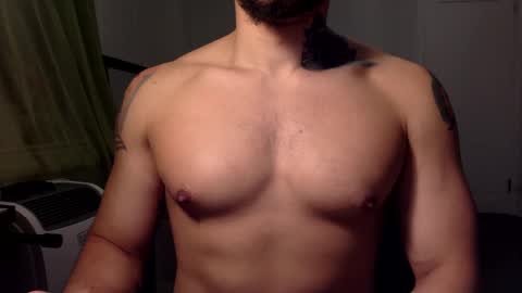 Snapshot of hornybbcxx chatting on December 30, 11:17 pm hornybbcxx online show from December 30, 11:17 pm
