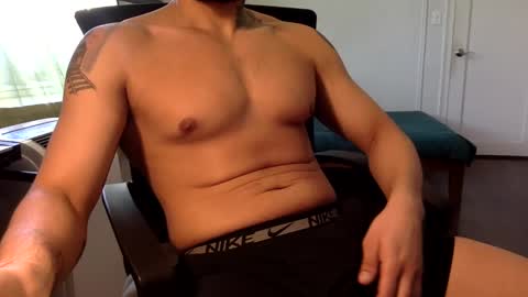 Snapshot of hornybbcxx chatting on January 15, 8:16 pm hornybbcxx online show from January 15, 8:16 pm
