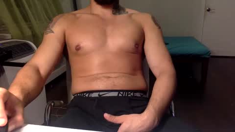 Snapshot of hornybbcxx chatting on December 7, 5:15 am hornybbcxx online show from December 7, 5:15 am
