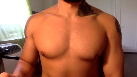 Snapshot of hornybbcxx chatting on December 5, 7:40 pm hornybbcxx online show from December 5, 7:40 pm