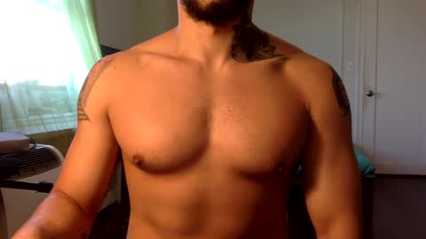 Snapshot of hornybbcxx chatting on December 13, 8:37 pm hornybbcxx online show from December 13, 8:37 pm