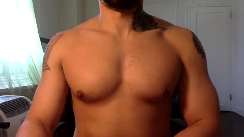 Snapshot of hornybbcxx chatting on February 10, 6:24 pm hornybbcxx online show from February 10, 6:24 pm
