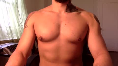 Snapshot of hornybbcxx chatting on January 19, 6:32 pm hornybbcxx online show from January 19, 6:32 pm