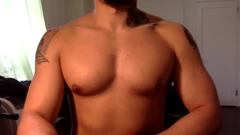 Snapshot of hornybbcxx chatting on February 9, 7:09 pm hornybbcxx online show from February 9, 7:09 pm
