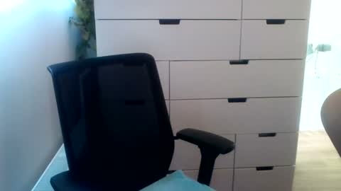 hornydutchman69 online show from July 14, 12:44 pm