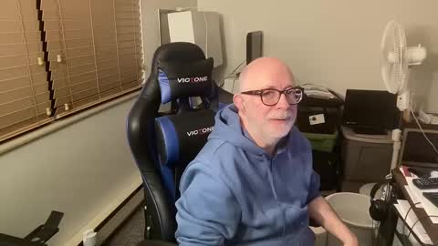 Brett online show from December 17, 2:55 am