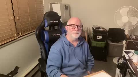 Brett online show from December 29, 2:27 am