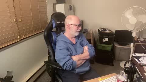 Brett online show from January 3, 1:59 am