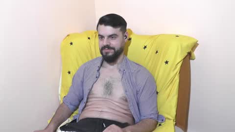 Snapshot of hornymaster93 chatting on January 18, 11:22 pm hornymaster online show from January 18, 11:22 pm