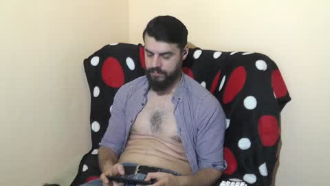 Snapshot of hornymaster93 chatting on February 3, 2:02 pm hornymaster online show from February 3, 2:02 pm