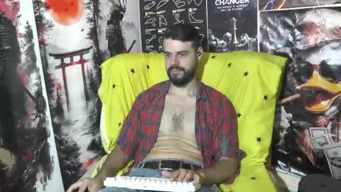 Snapshot of hornymaster93 chatting on October 6, 10:47 pm hornymaster online show from October 6, 10:47 pm