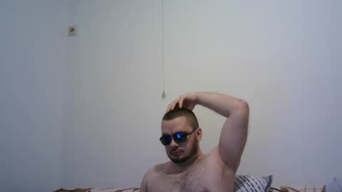 hornymonkey991 online show from June 8, 1:28 am