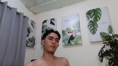Snapshot of hot_8inchtwink chatting on January 25, 6:12 am Rylle online show from January 25, 6:12 am