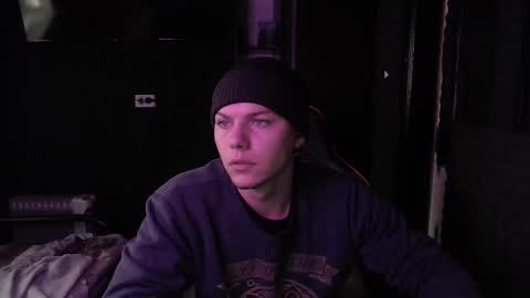 Hot boy 2002 online show from October 30, 7:54 am