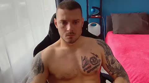 hot_cap_77 online show from July 7, 8:40 am