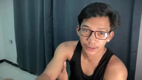 hotasian_jerome online show from April 5, 8:44 am