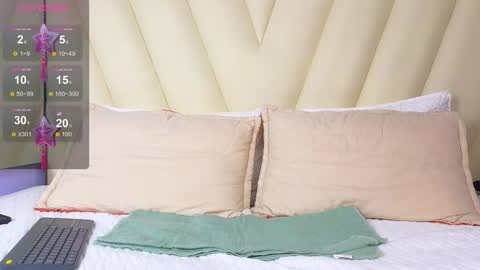 hotboy21_ online show from October 19, 5:01 am