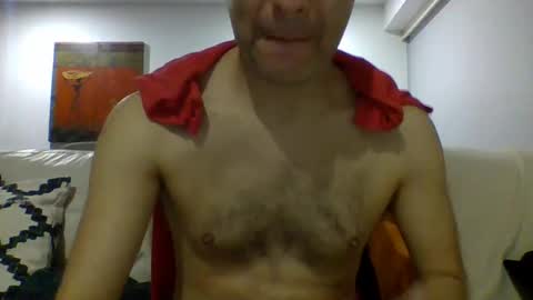 Snapshot of hotitan chatting on October 8, 4:28 am hottitan twitter Marianoshcam online show from October 8, 4:28 am