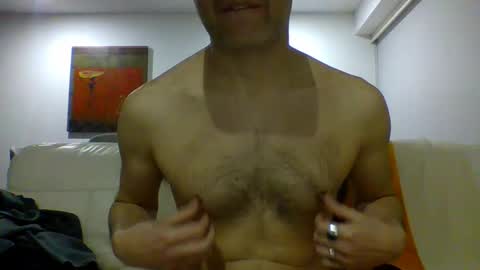 Snapshot of hotitan chatting on October 9, 4:50 am hottitan twitter Marianoshcam online show from October 9, 4:50 am
