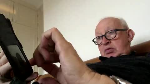 hotmuff99 online show from December 1, 3:04 pm