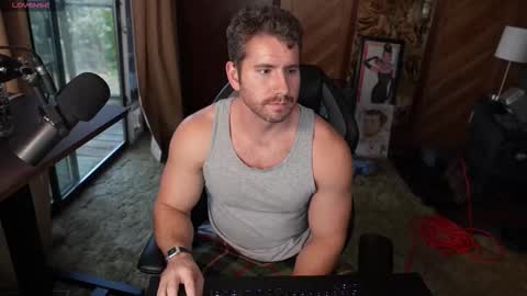 hotmuscles6t9 online show from November 16, 11:07 pm