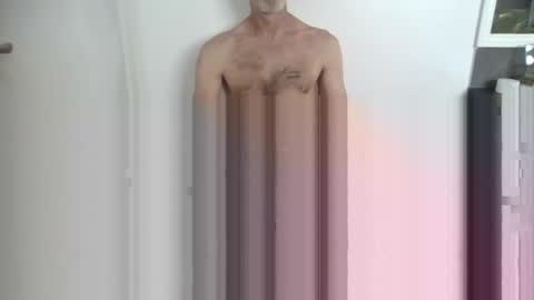 howard4769 online show from March 31, 4:03 am