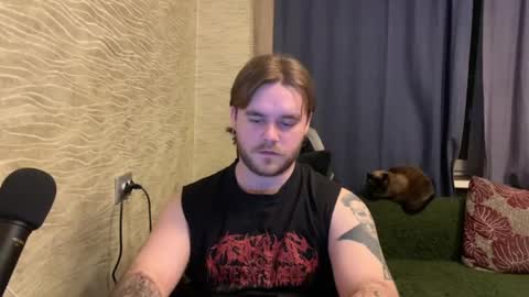 Hugo online show from April 24, 9:39 pm