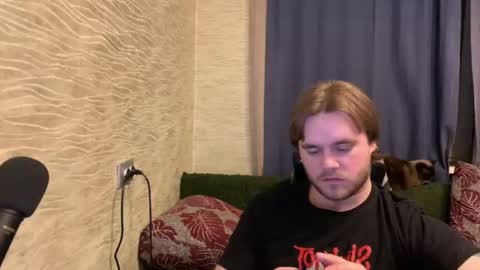 Hugo online show from April 23, 9:06 pm