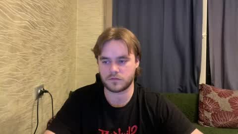 Hugo online show from April 22, 9:30 pm