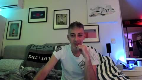 Hugo online show from December 8, 3:56 pm