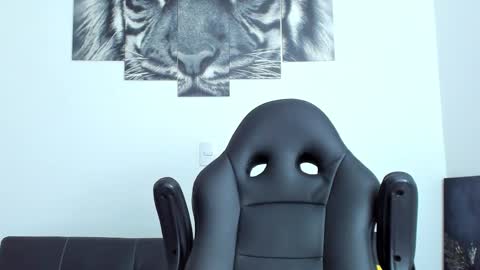 Eli online show from November 15, 12:34 am