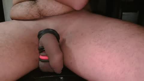 hungbigdickedger35 online show from April 28, 2:27 am