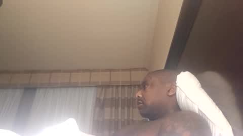 hungluv1 online show from November 11, 4:50 am