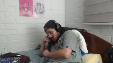 Snapshot of hungweeb chatting on February 17, 4:31 am Rod online show from February 17, 4:31 am