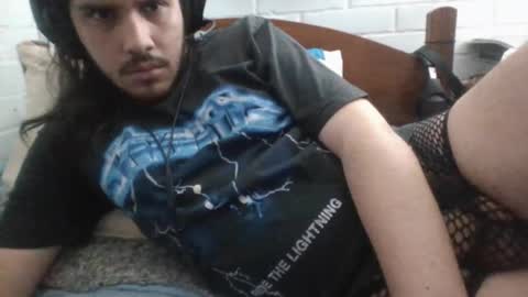 Snapshot of hungweeb chatting on March 1, 2:59 am Rod online show from March 1, 2:59 am