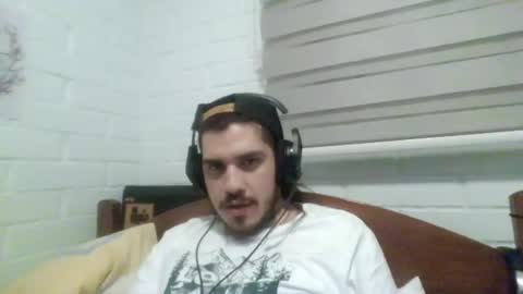 Snapshot of hungweeb chatting on February 6, 2:55 am Rod online show from February 6, 2:55 am