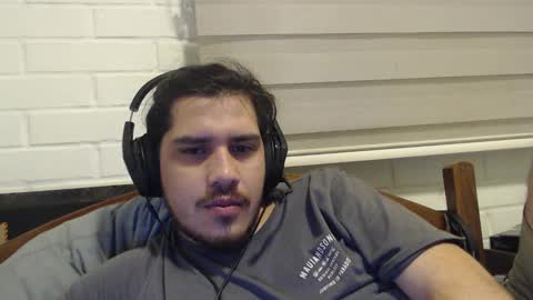 Snapshot of hungweeb chatting on October 13, 1:22 am Rod online show from October 13, 1:22 am