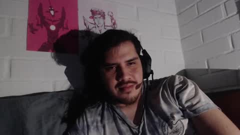 Snapshot of hungweeb chatting on September 29, 2:43 am Rod online show from September 29, 2:43 am