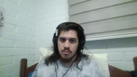 Snapshot of hungweeb chatting on December 14, 5:51 am Rod online show from December 14, 5:51 am