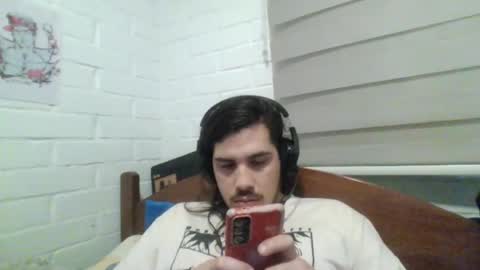 Snapshot of hungweeb chatting on January 11, 1:48 am Rod online show from January 11, 1:48 am