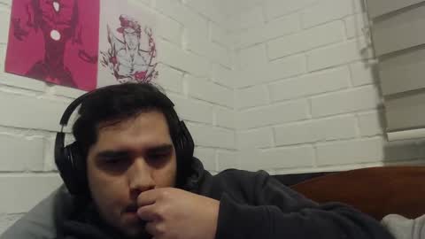 Snapshot of hungweeb chatting on September 28, 2:42 am Rod online show from September 28, 2:42 am