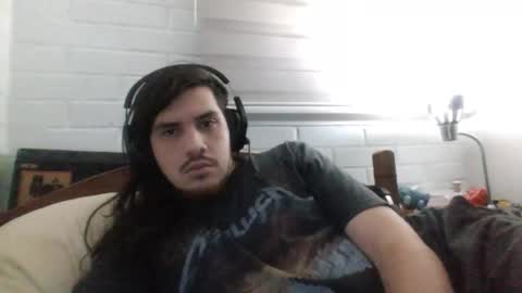 Snapshot of hungweeb chatting on March 11, 2:54 am Rod online show from March 11, 2:54 am