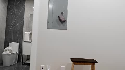 hungxpert online show from September 14, 9:39 pm